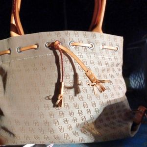 Dooney and Bourke tan handbag